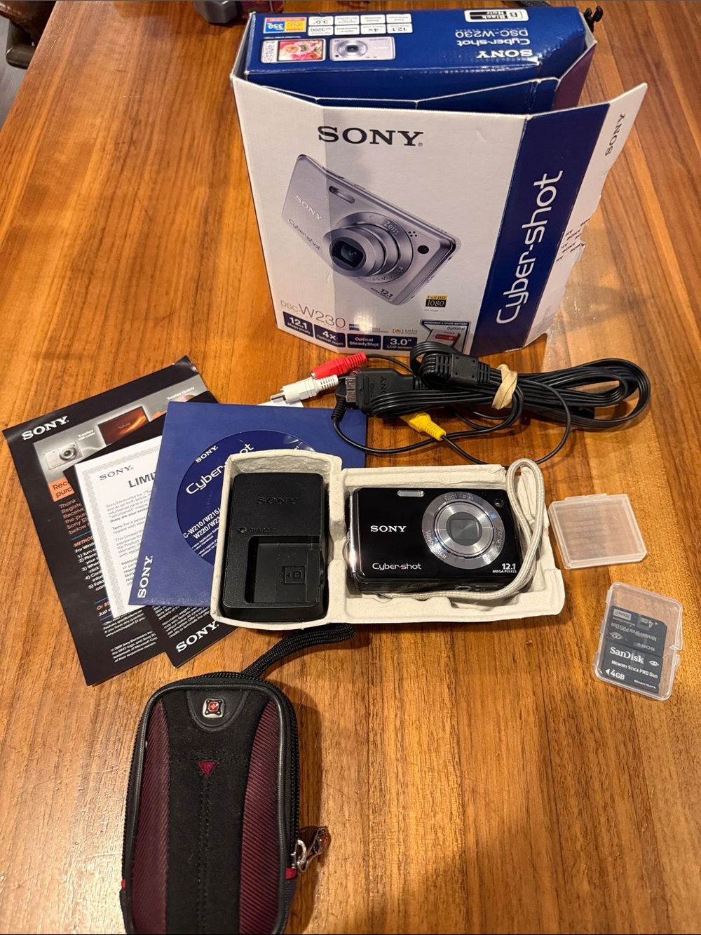 Sony Cyber-Shot DSC-W230 Digital Camera + Battery, Charger, case, sd cards